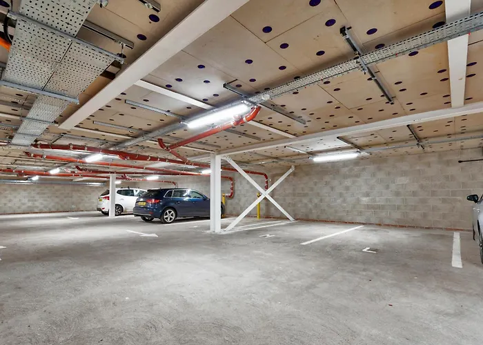 47 With Free Secure Parking And Onsite Gym Apartamento