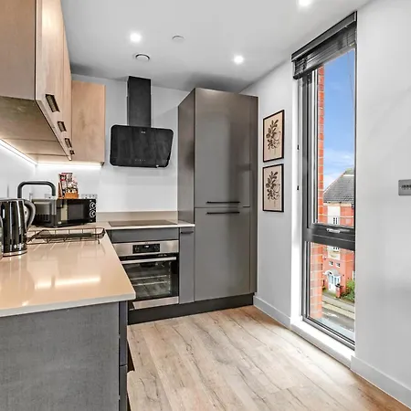 47 With Free Secure Parking And Onsite Gym Апартаменты *