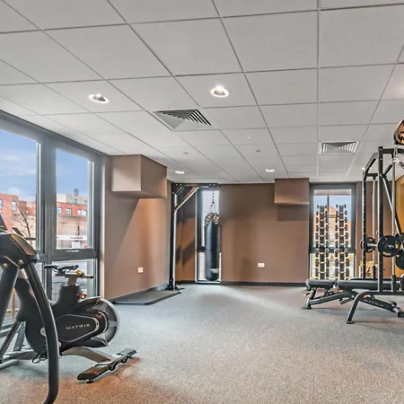 47 With Free Secure Parking And Onsite Gym *