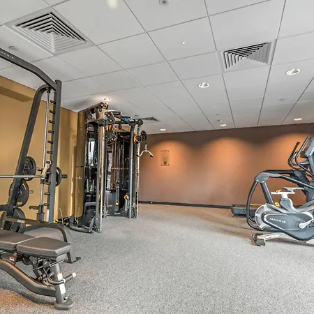 47 With Free Secure Parking And Onsite Gym Apartment York