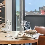 47 With Free Secure Parking And Onsite Gym Apartment *