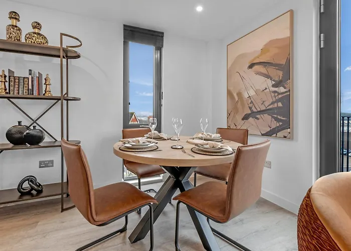 47 With Free Secure Parking And Onsite Gym Appartamento