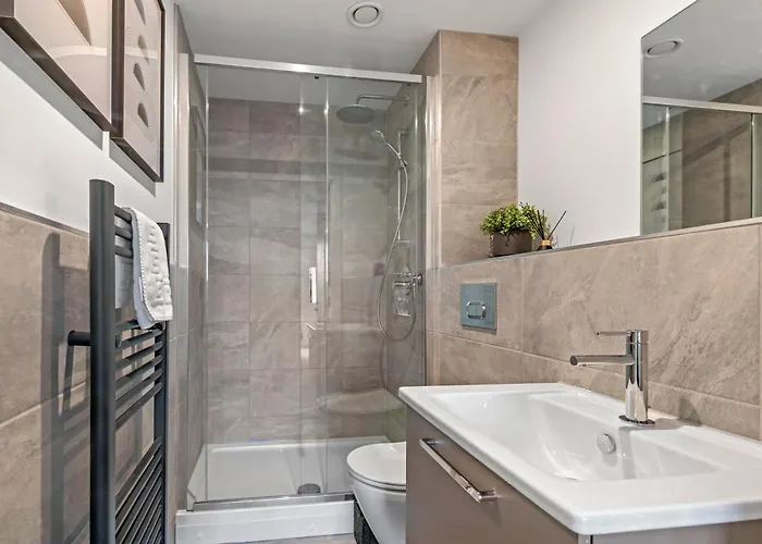 47 With Free Secure Parking And Onsite Gym Appartamento York